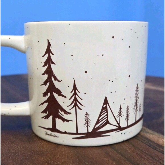 Limited Edition Tim Hortons Ceramic Mug Woodland Beaver 2019 Holiday Cream/Rust - Picture 10 of 10